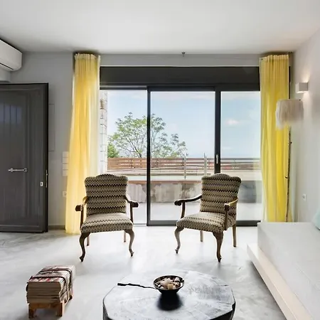Accessible Katoi Villa Angón